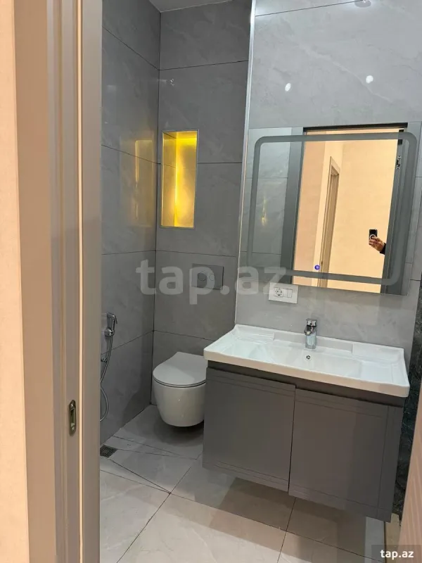 Kirayə verilir 2 otaqlı yeni tikili 72 m²