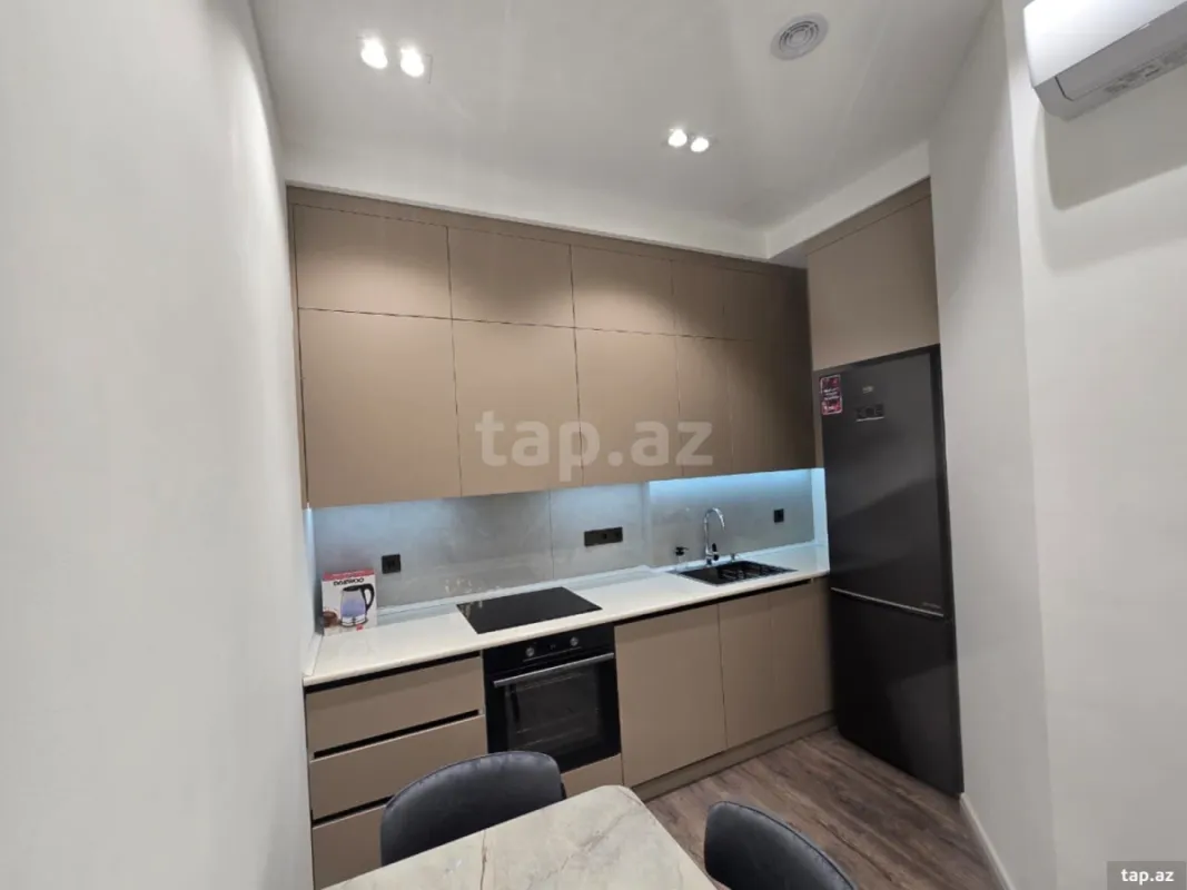 Kirayə verilir 3 otaqlı yeni tikili 114 m²