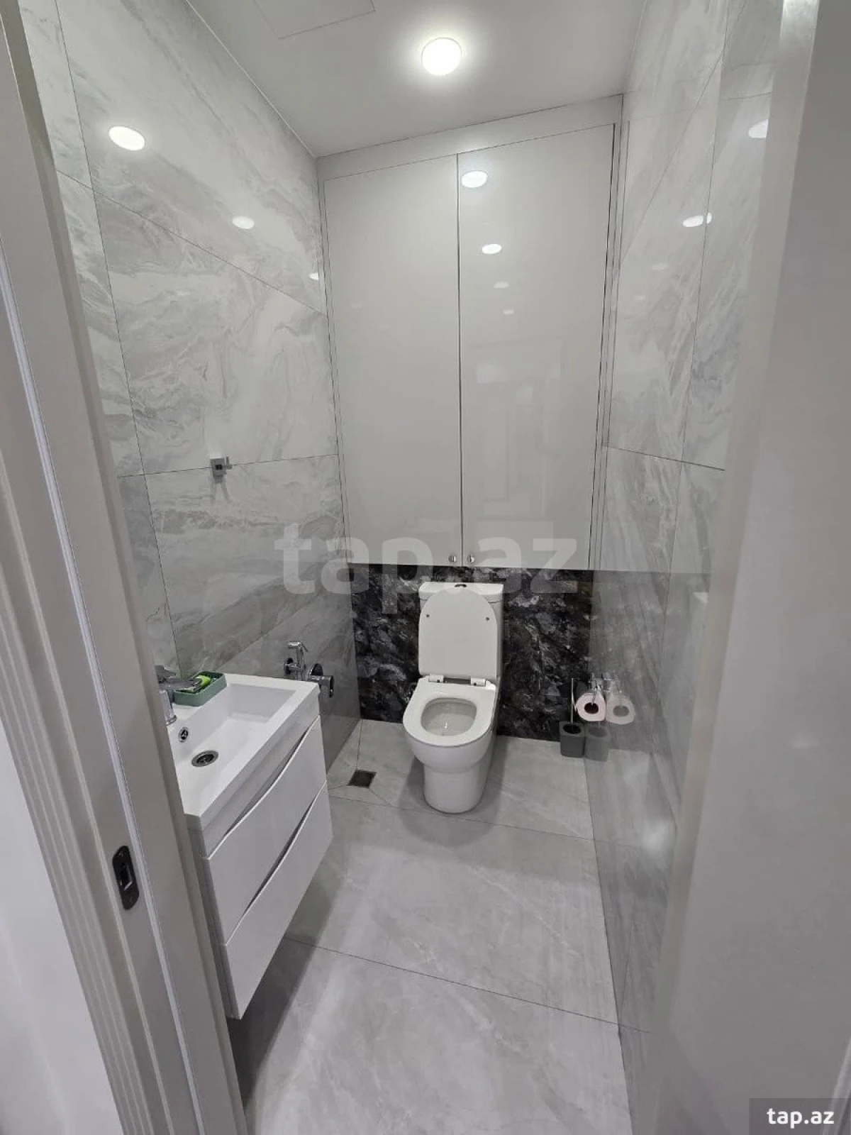 Kirayə verilir 3 otaqlı yeni tikili 114 m²