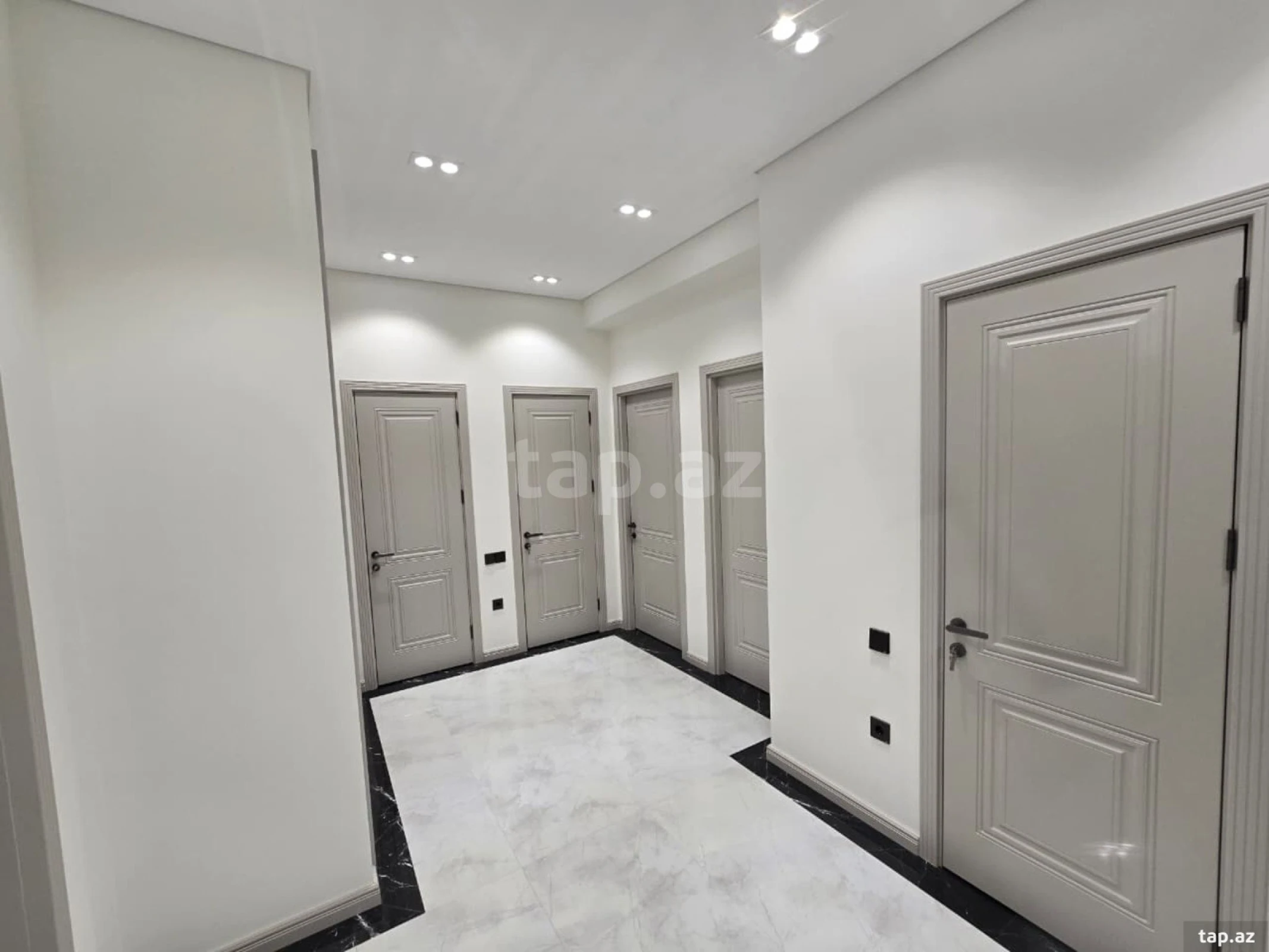 Kirayə verilir 3 otaqlı yeni tikili 114 m²