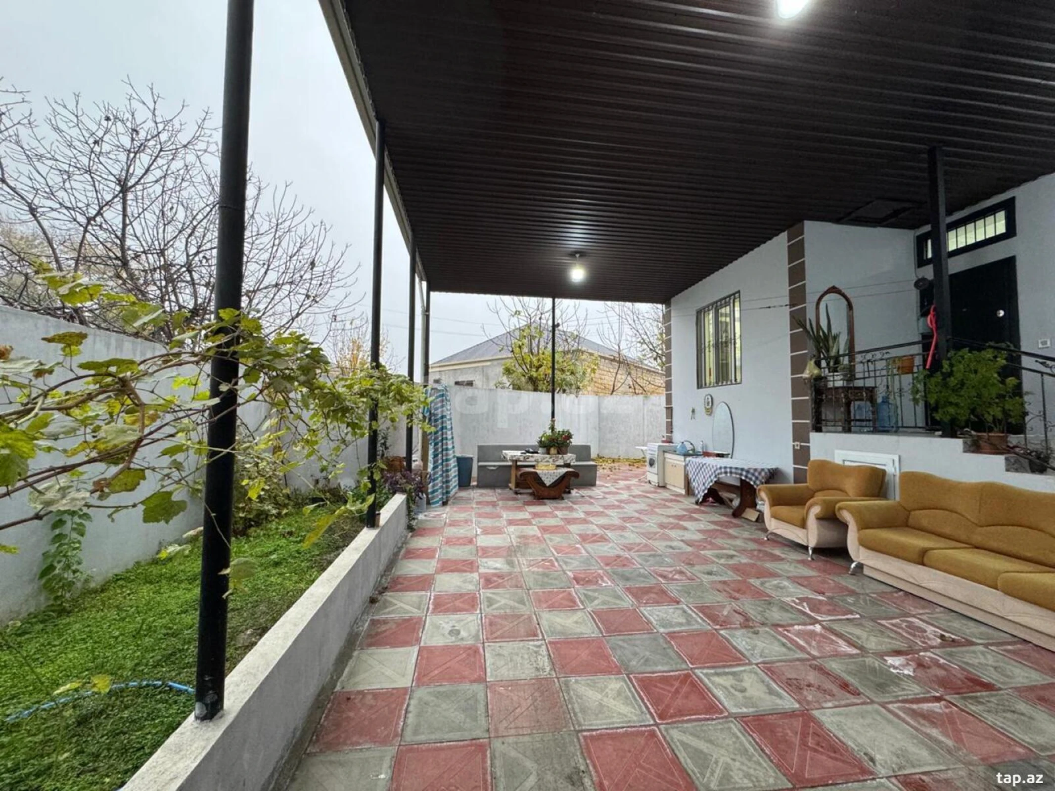 Satılır 3 otaqlı həyət evi