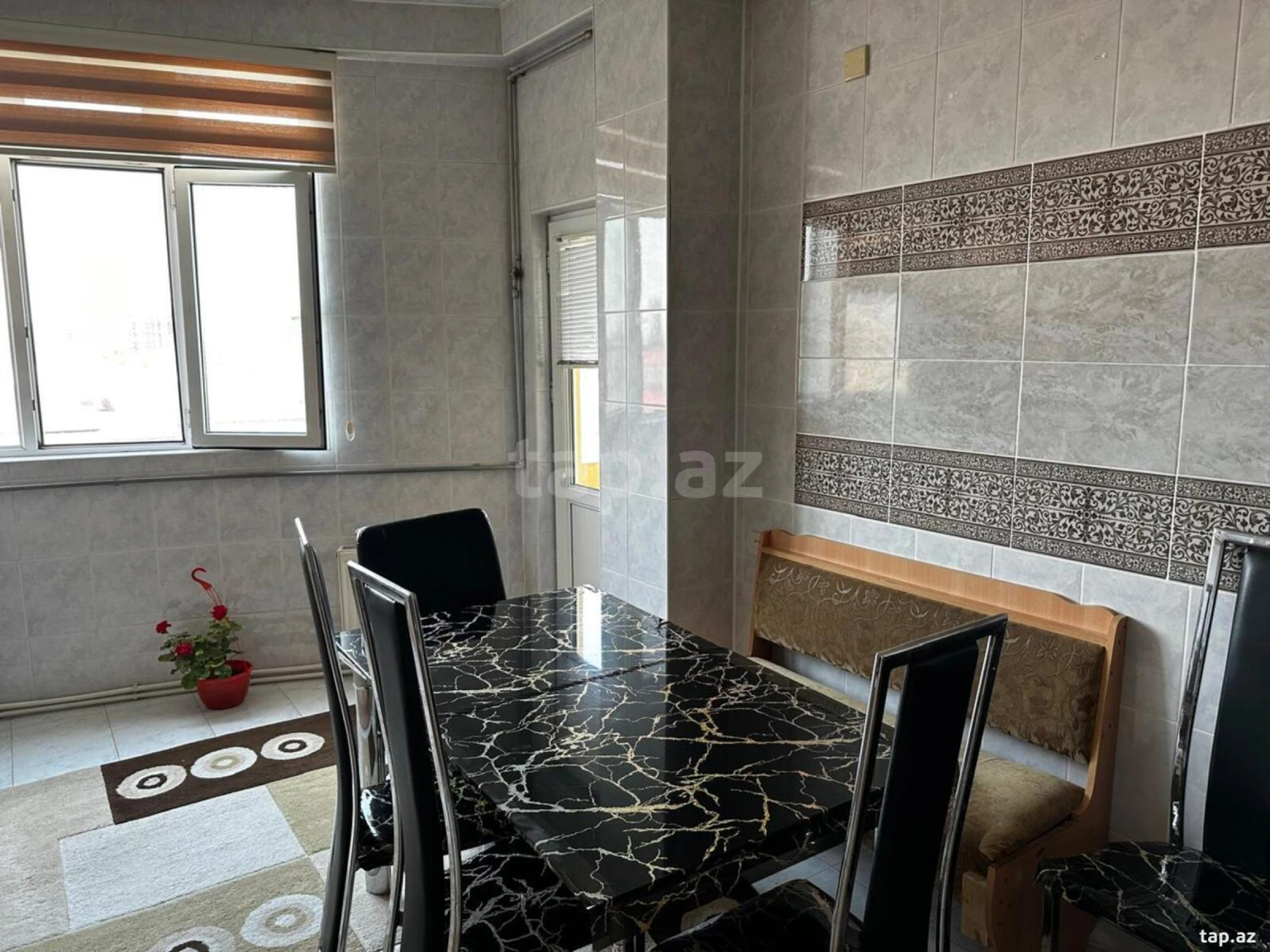 Kirayə verilir 3 otaqlı yeni tikili 100 m²