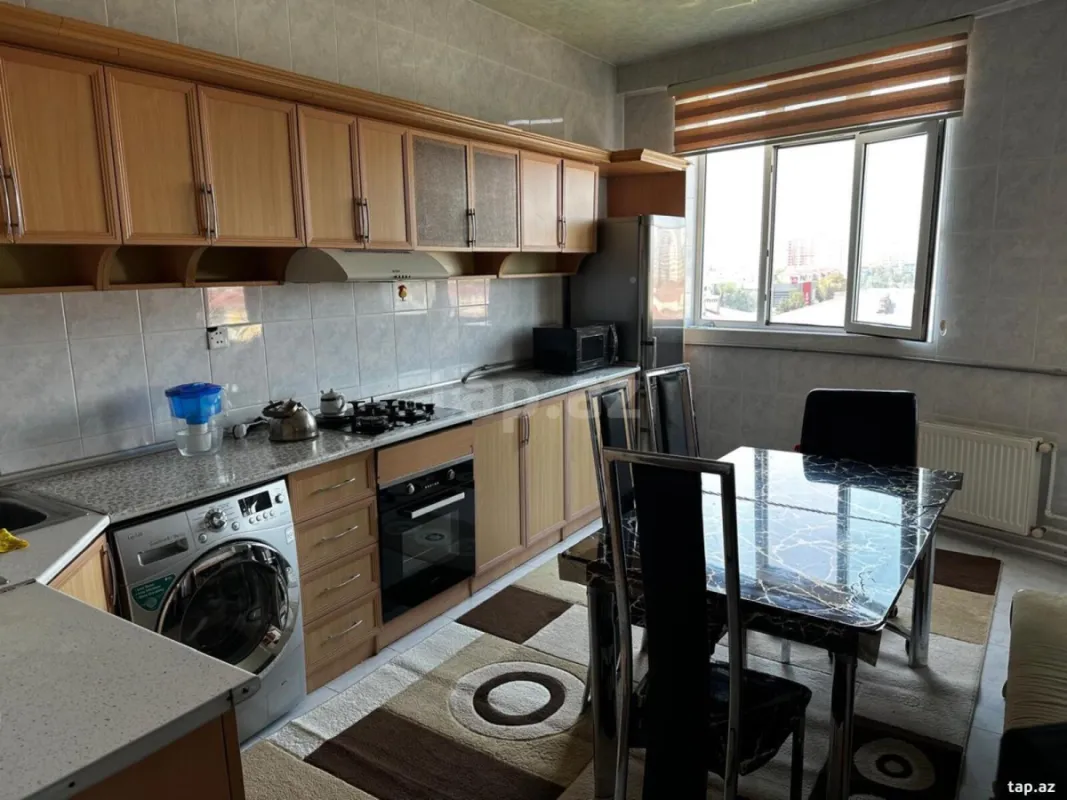 Kirayə verilir 3 otaqlı yeni tikili 100 m²