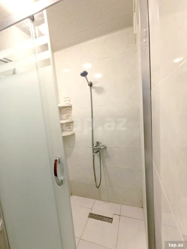 Satılır 1 otaqlı mənzil 50 m²