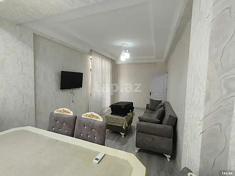 Kirayə verilir 3 otaqlı yeni tikili 130 m²