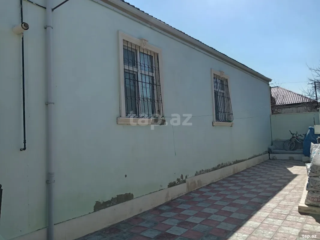 Satılır 4 otaqlı həyət evi