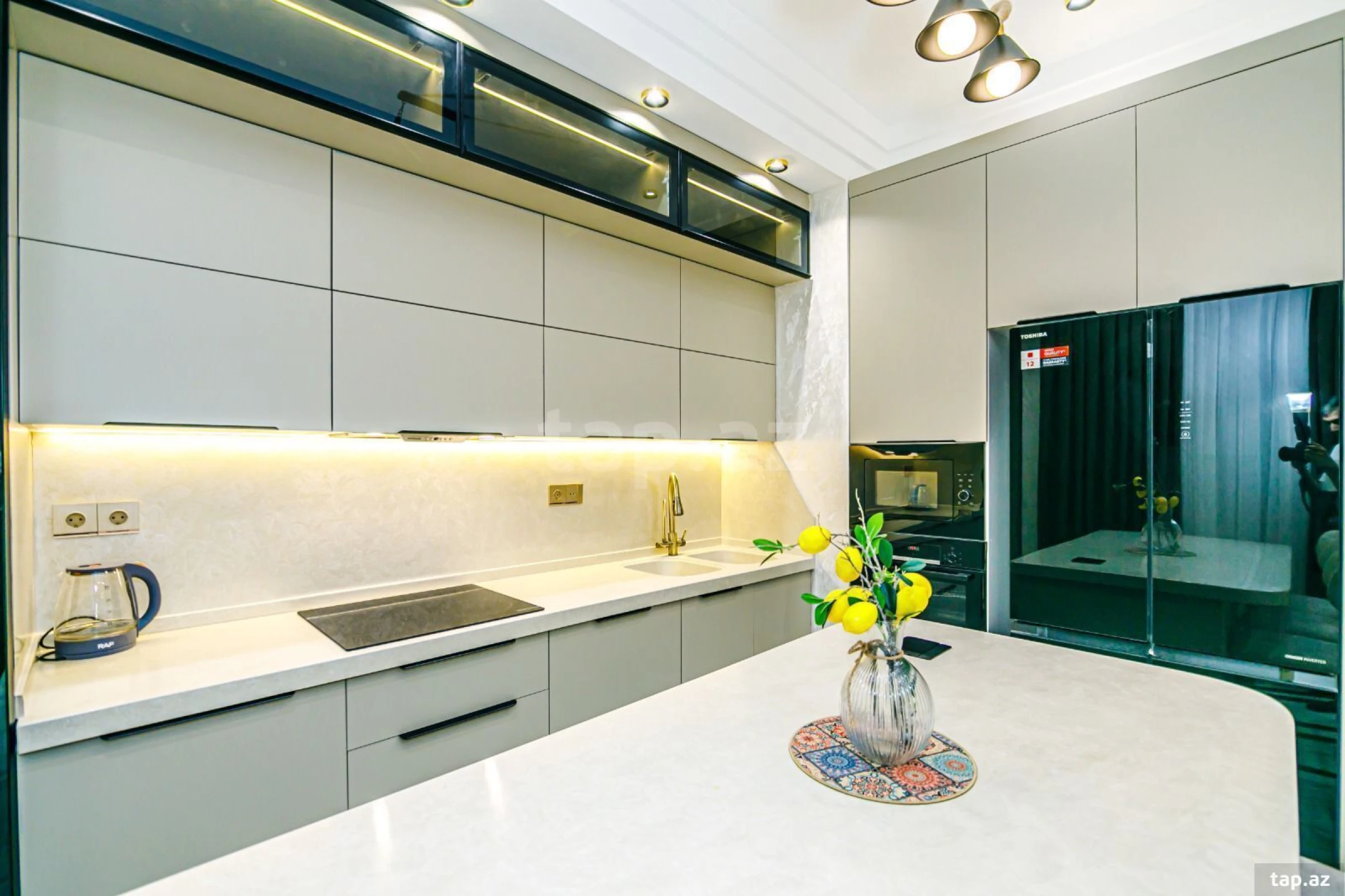 Kirayə verilir 3 otaqlı yeni tikili 125 m²