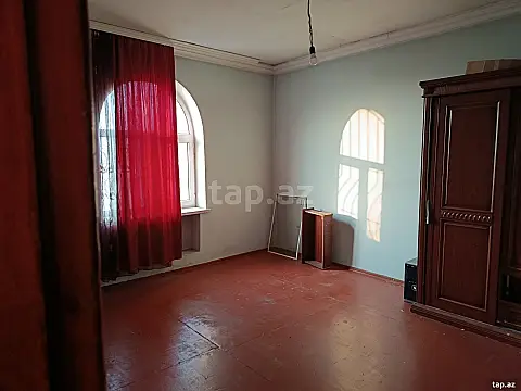 Satılır 5 otaqlı həyət evi