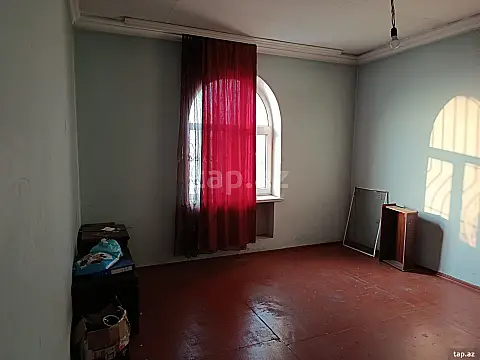 Satılır 5 otaqlı həyət evi