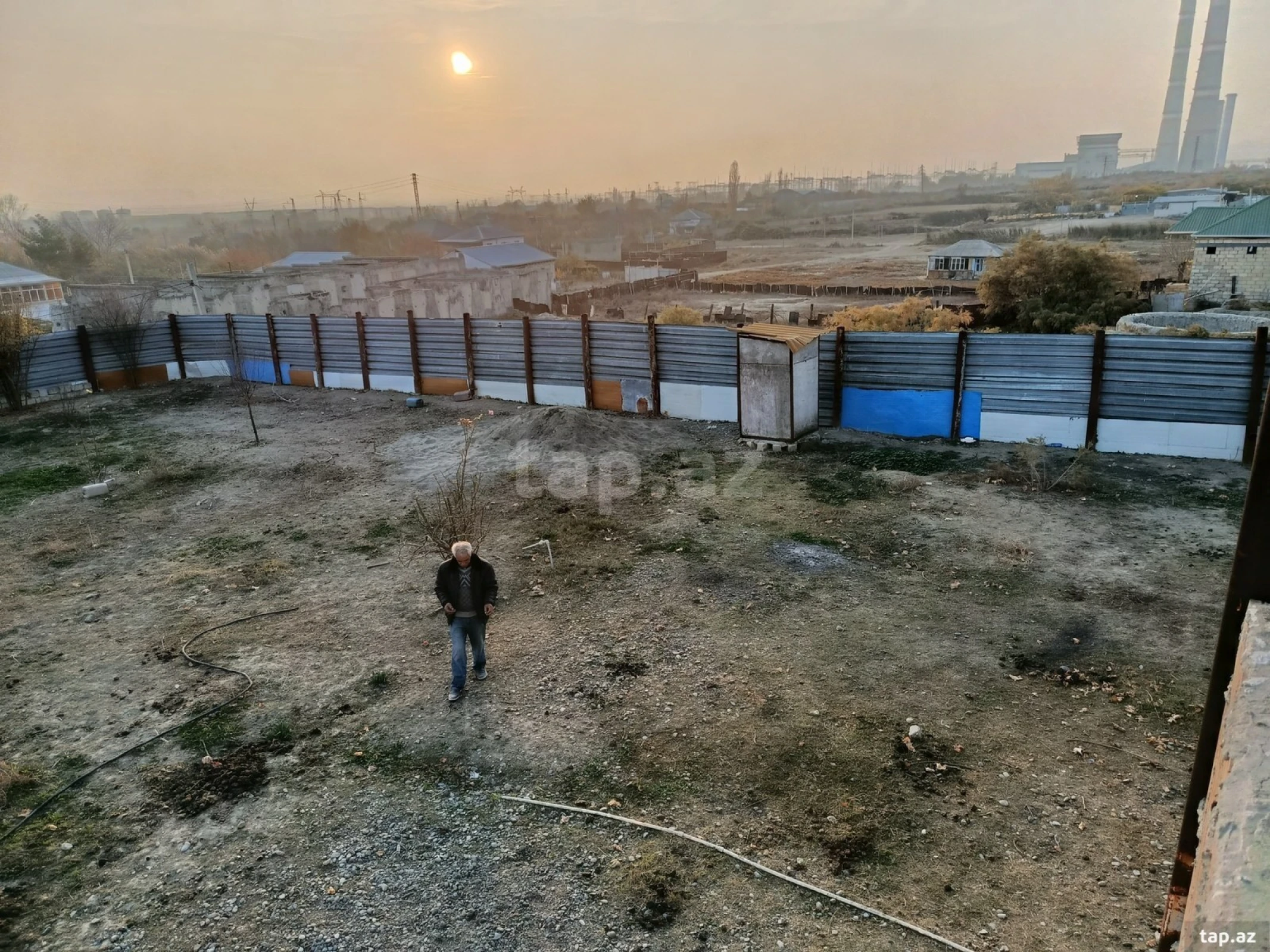 Satılır 5 otaqlı həyət evi