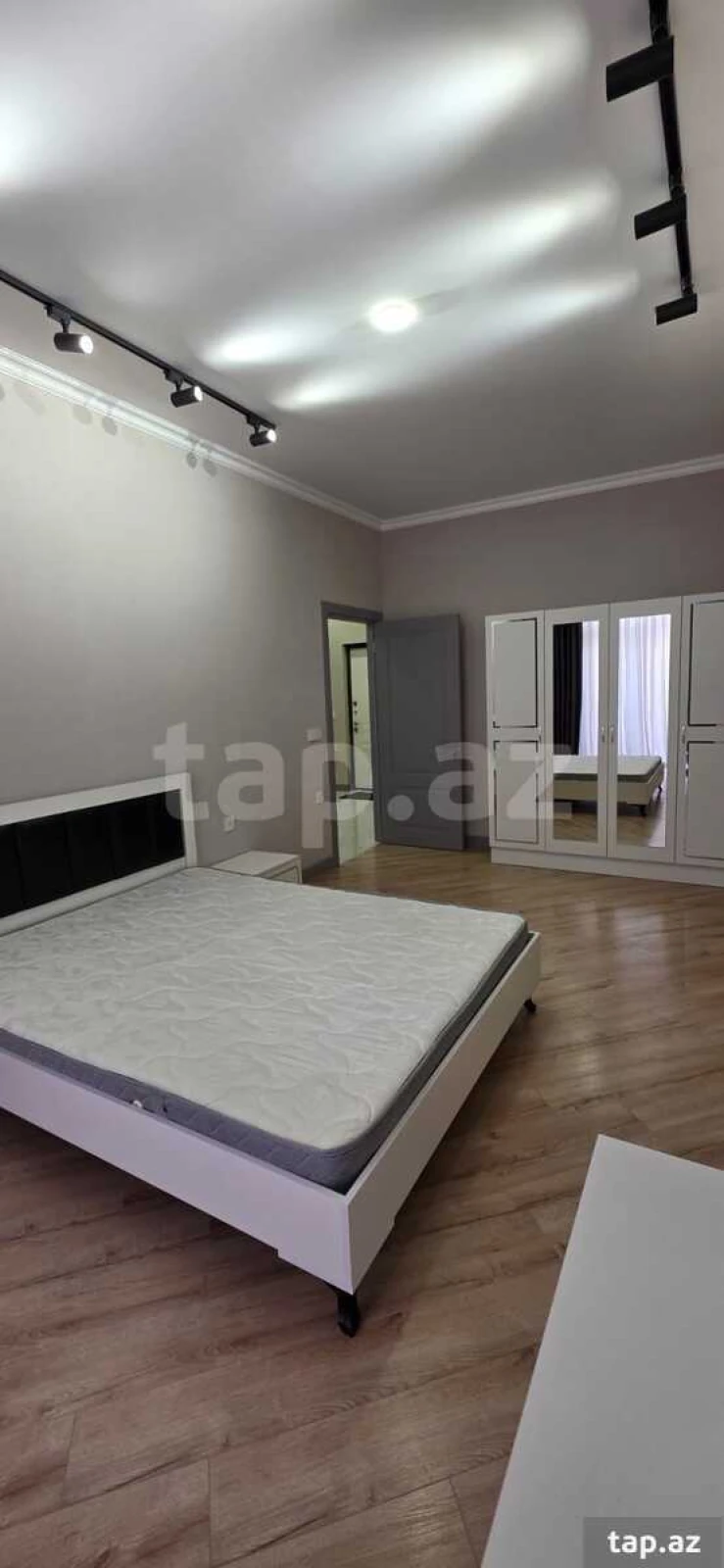 Kirayə verilir 2 otaqlı yeni tikili 97 m²
