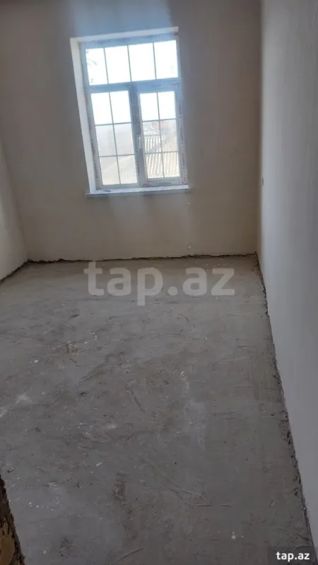 Satılır 4 otaqlı həyət evi