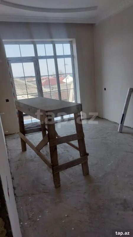 Satılır 4 otaqlı həyət evi