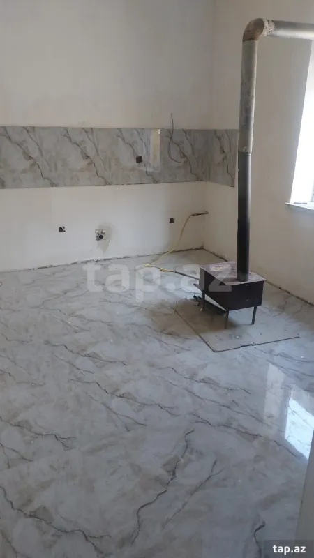 Satılır 4 otaqlı həyət evi