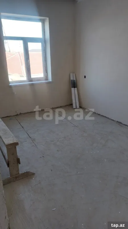 Satılır 4 otaqlı həyət evi