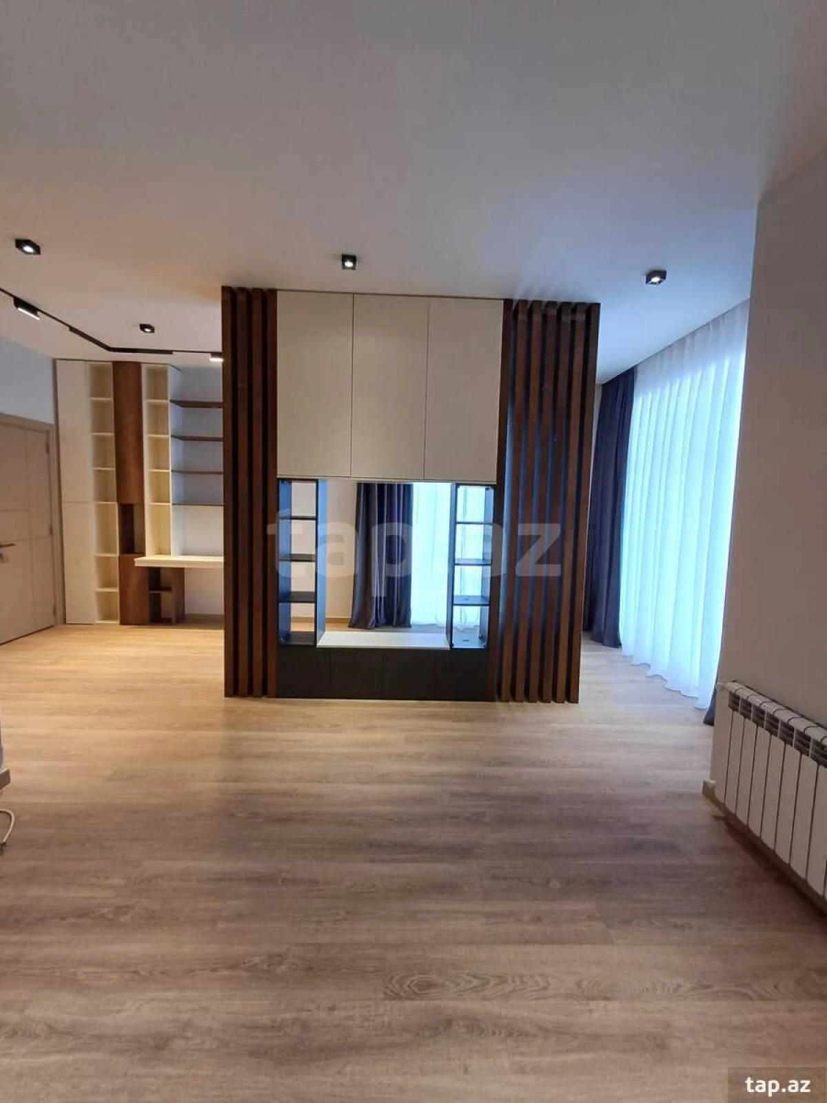 Satılır 6 otaqlı həyət evi