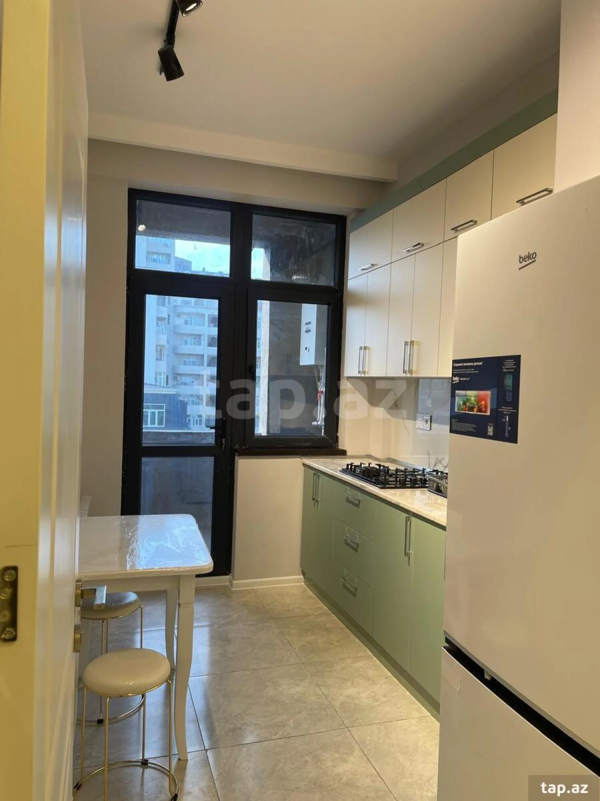 Kirayə verilir 1 otaqlı yeni tikili 40 m²