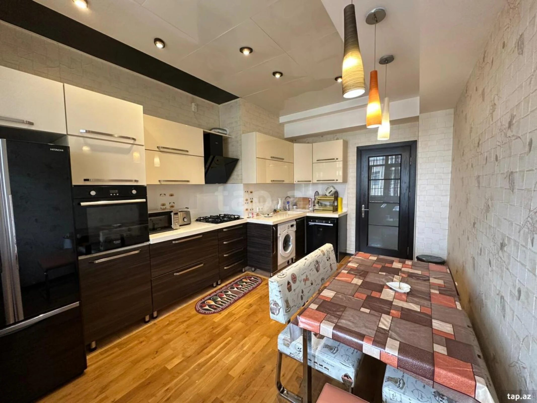 Kirayə verilir 3 otaqlı yeni tikili 120 m²