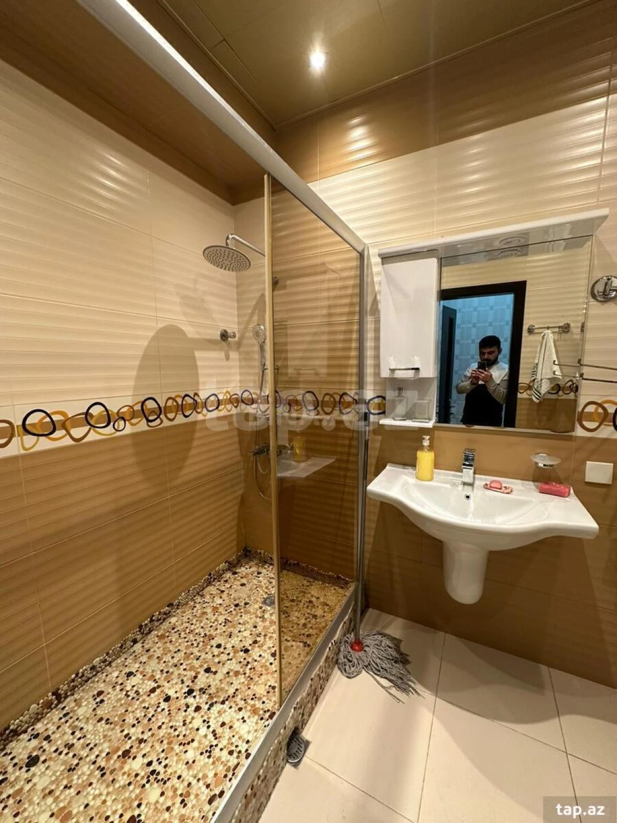 Kirayə verilir 3 otaqlı yeni tikili 120 m²