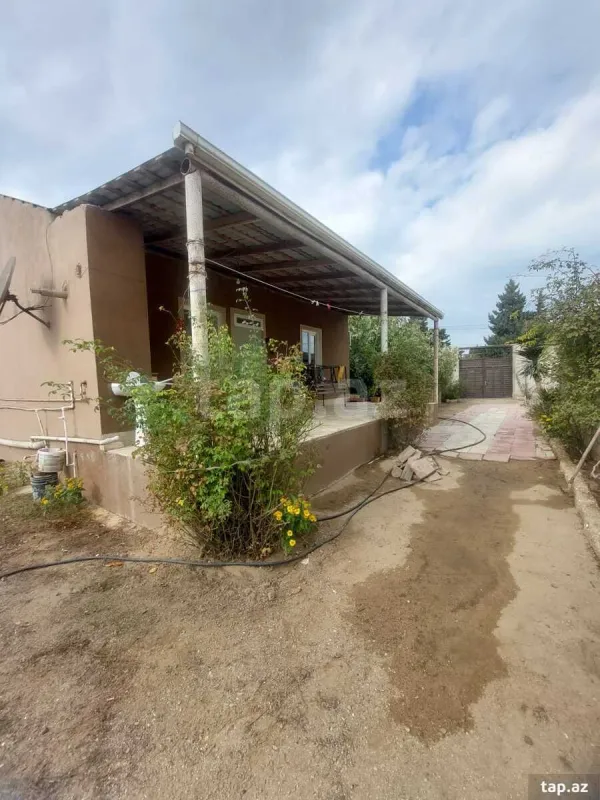 Satılır 3 otaqlı həyət evi