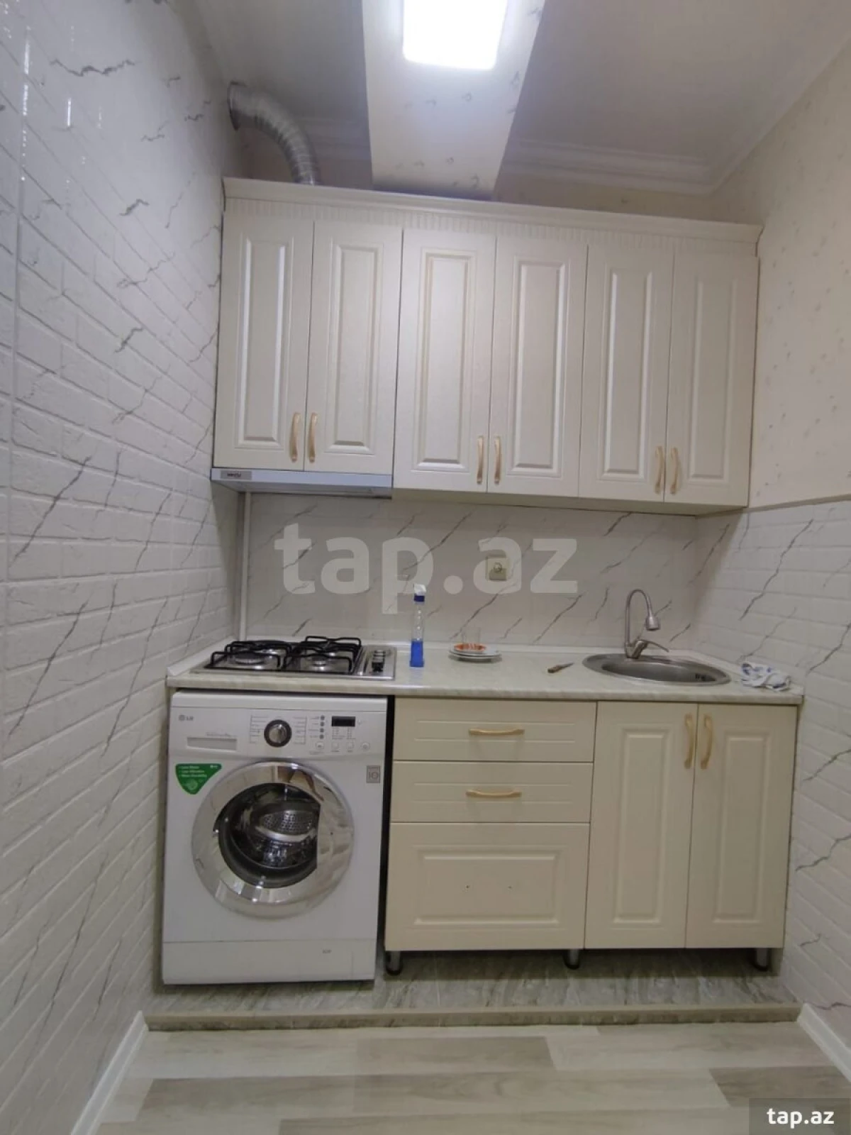 Satılır 2 otaqlı yeni tikili 55 m²