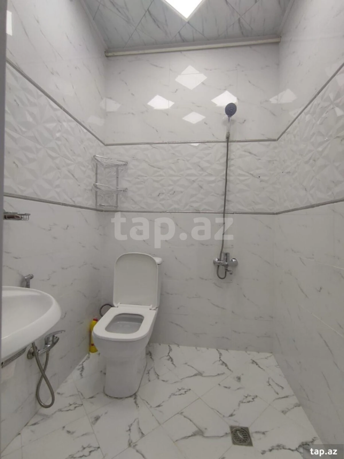 Satılır 2 otaqlı yeni tikili 55 m²
