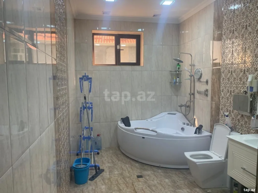Satılır 5 otaqlı həyət evi