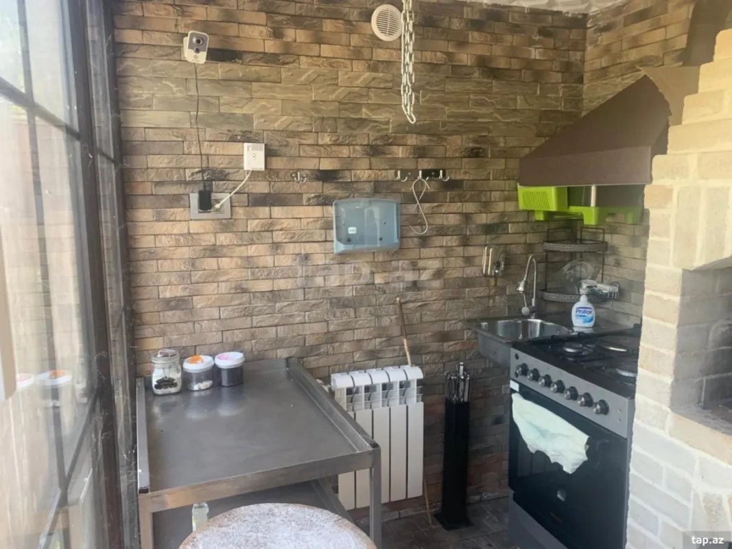 Satılır 5 otaqlı həyət evi