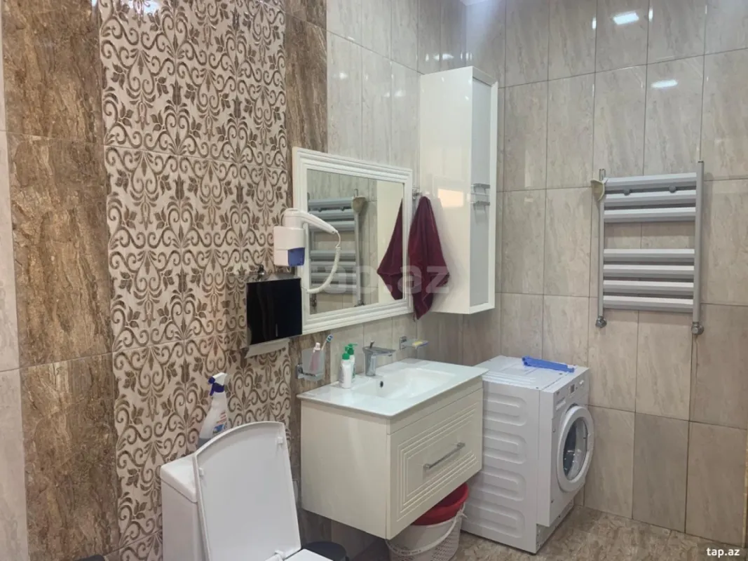 Satılır 5 otaqlı həyət evi