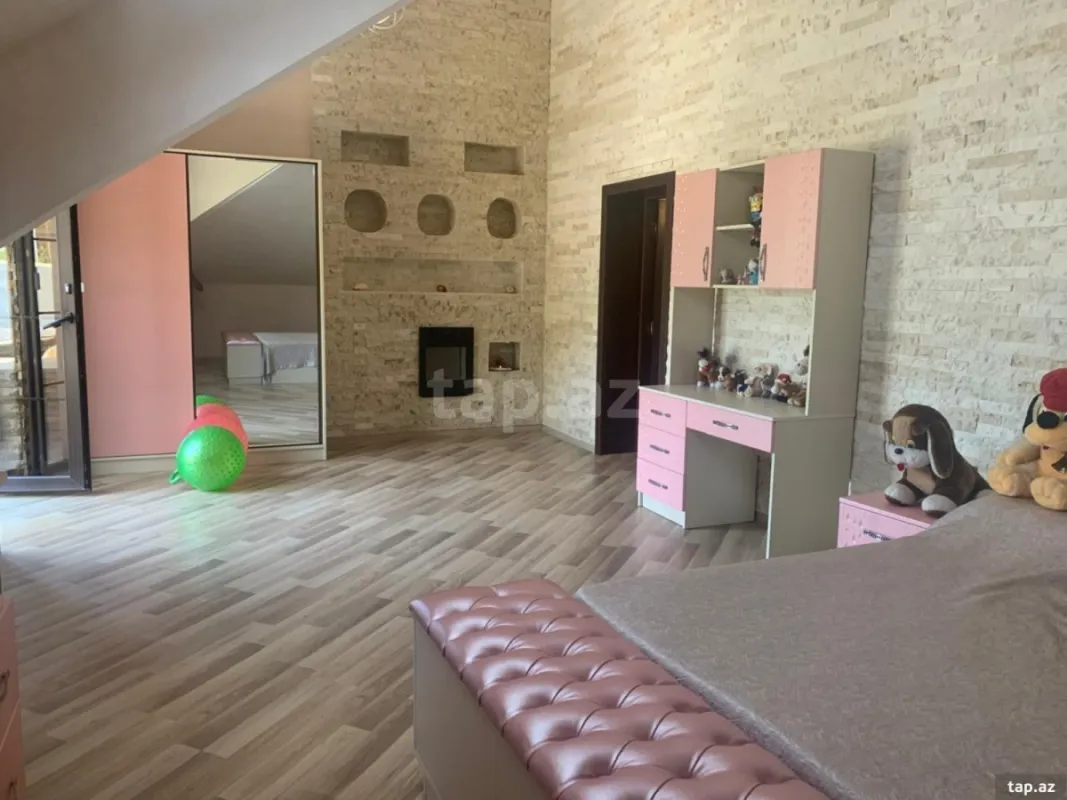 Satılır 5 otaqlı həyət evi