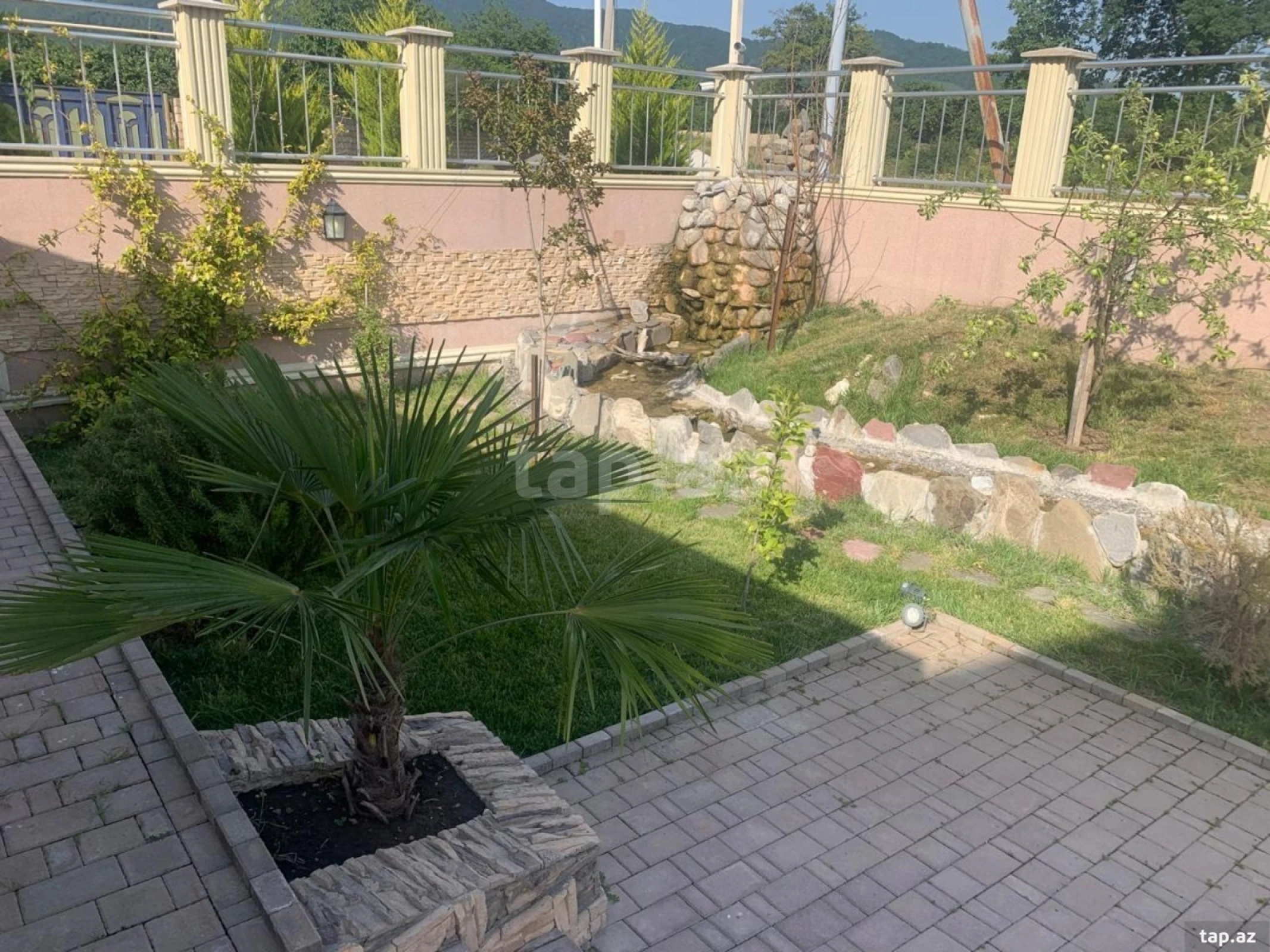 Satılır 5 otaqlı həyət evi