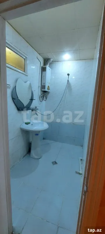 Kirayə verilir 2 otaqlı mənzil 70 m²
