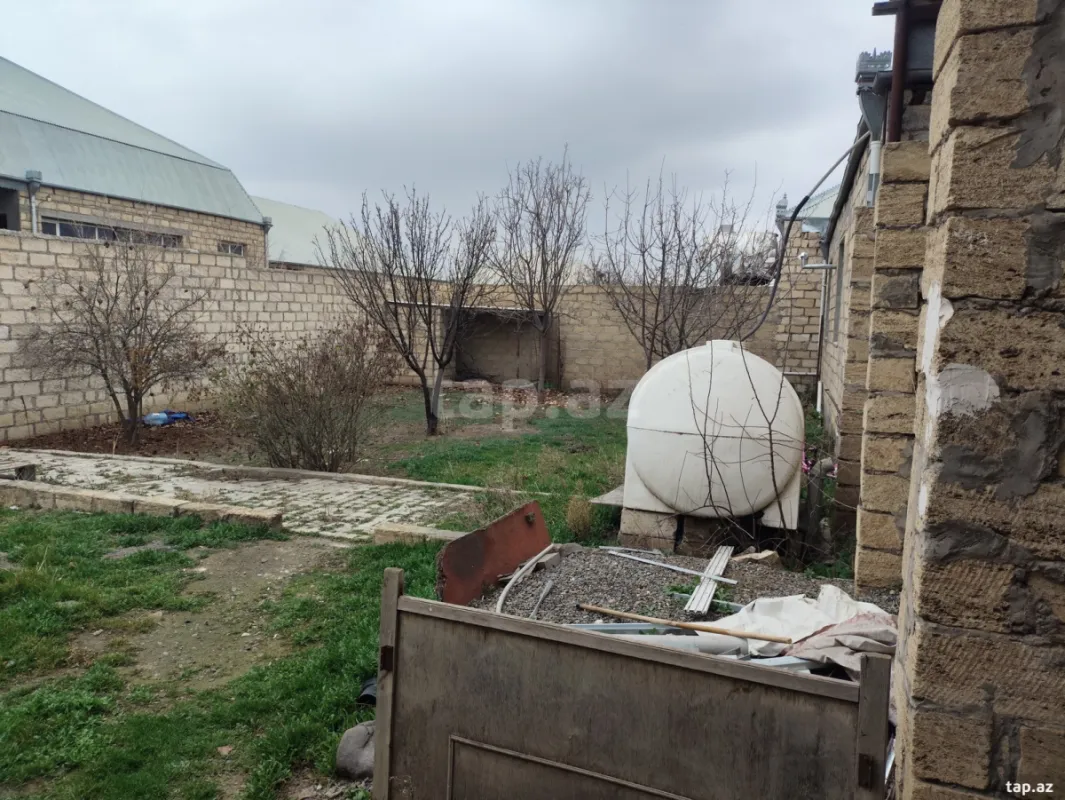 Satılır 3 otaqlı həyət evi