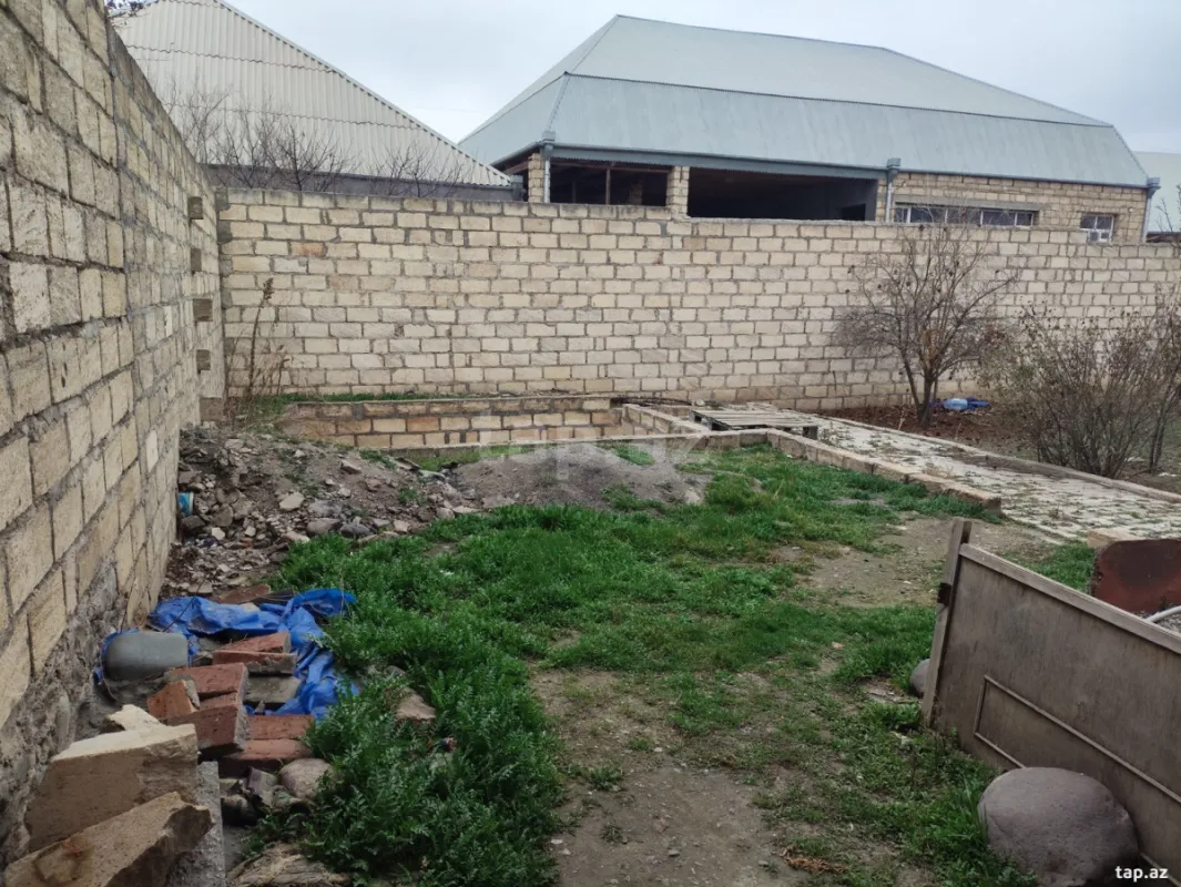 Satılır 3 otaqlı həyət evi
