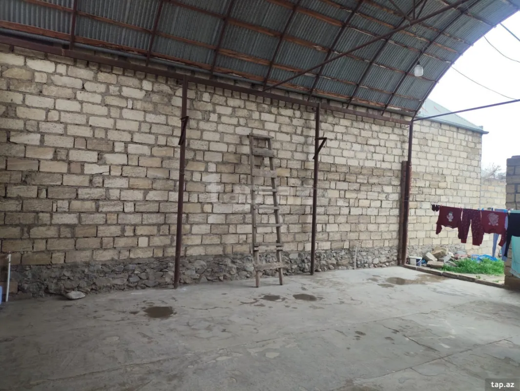 Satılır 3 otaqlı həyət evi