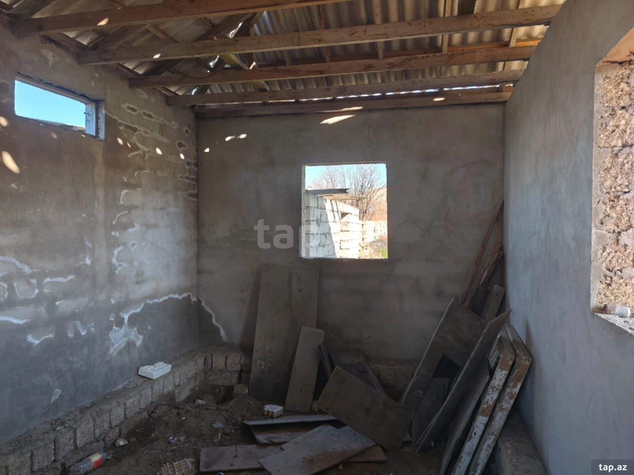 Satılır 2 otaqlı həyət evi