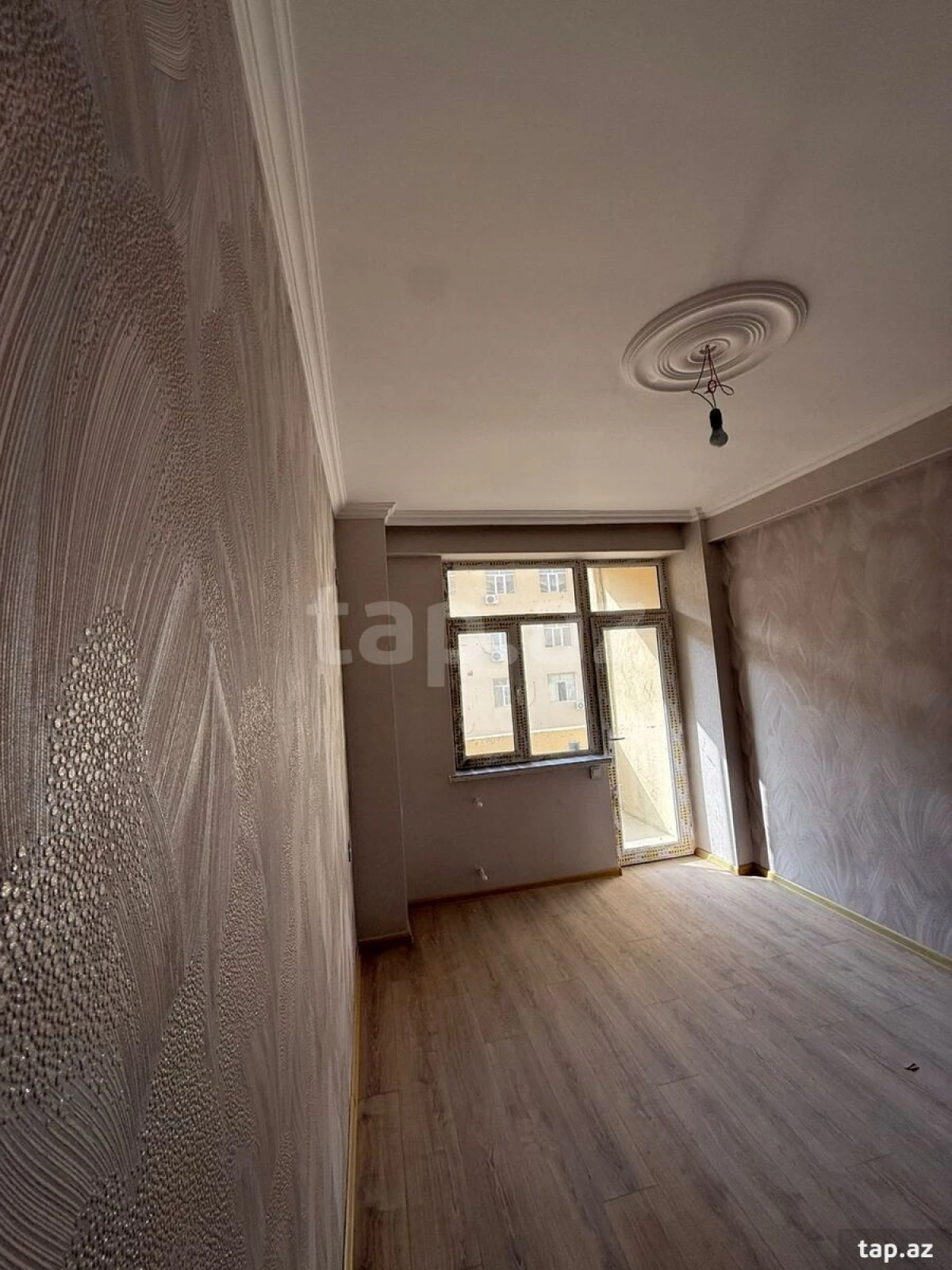 Satılır 2 otaqlı yeni tikili 50 m²