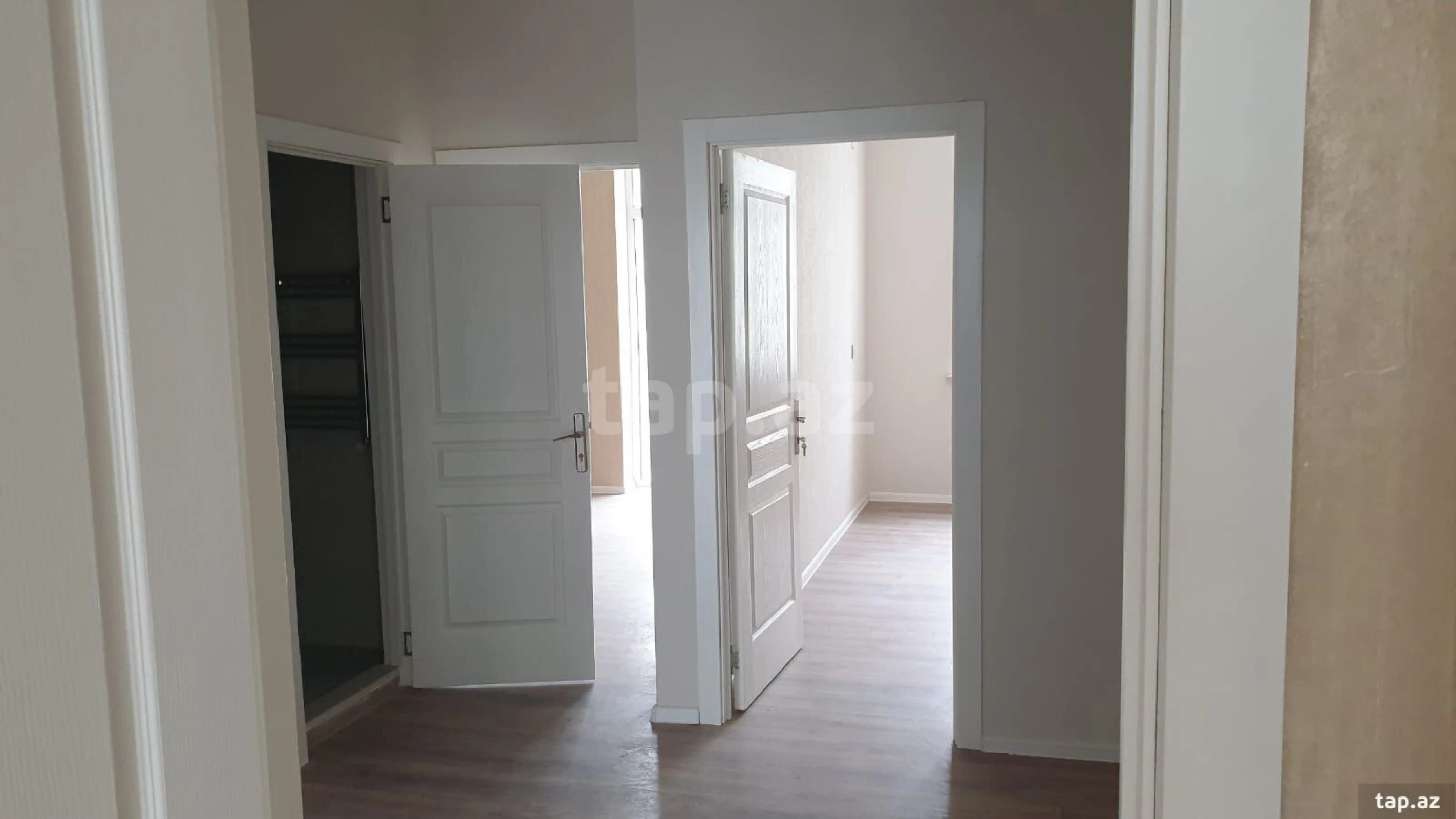 Satılır 4 otaqlı yeni tikili 110 m²