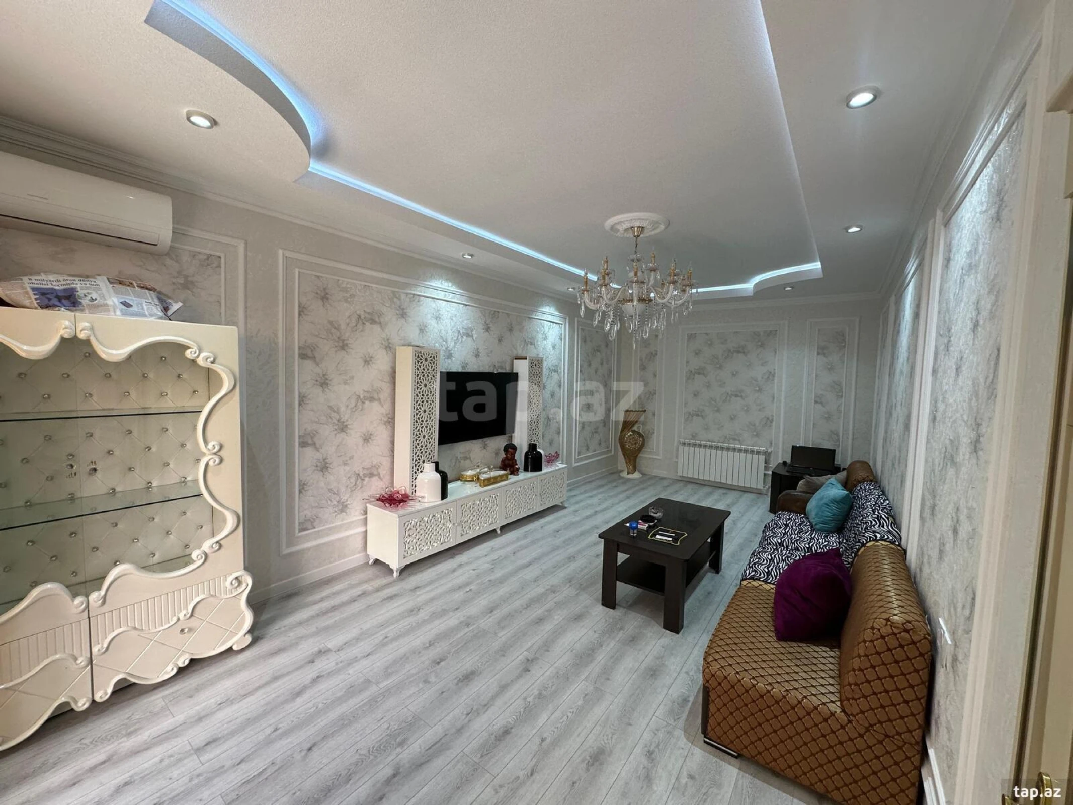 Satılır 6 otaqlı həyət evi