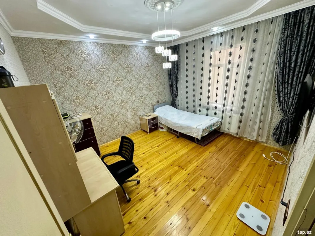 Satılır 6 otaqlı həyət evi