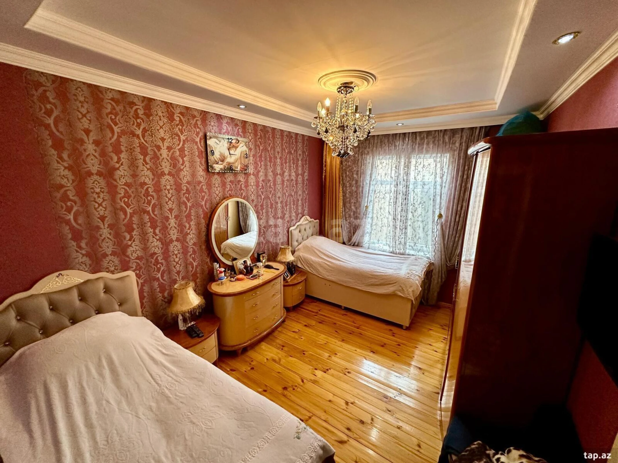Satılır 6 otaqlı həyət evi