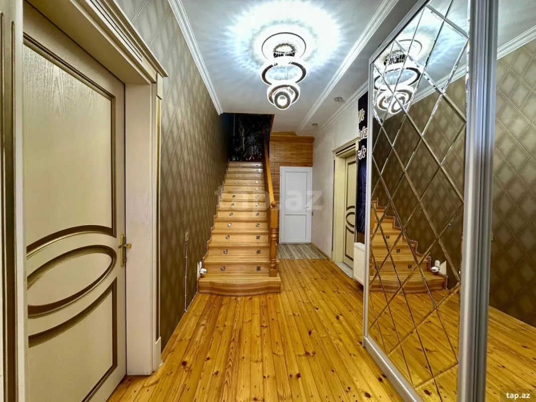 Satılır 6 otaqlı həyət evi