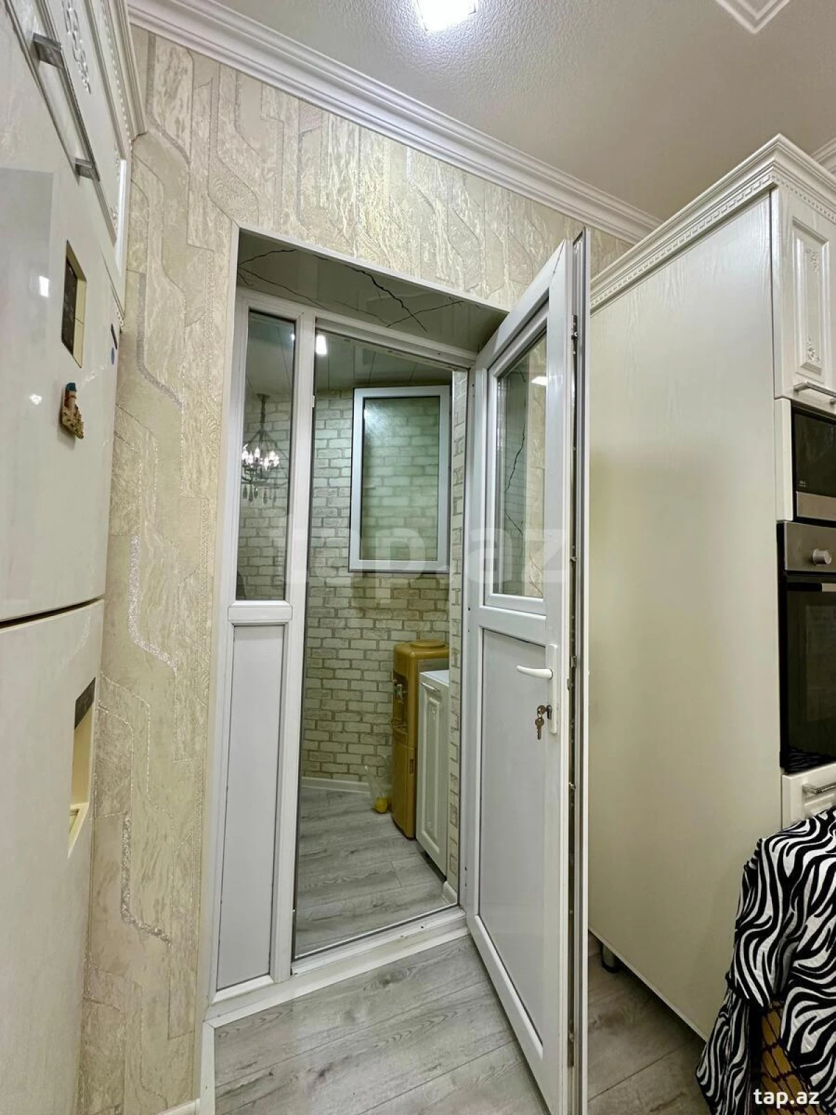 Satılır 6 otaqlı həyət evi