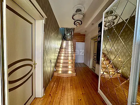 Satılır 6 otaqlı həyət evi
