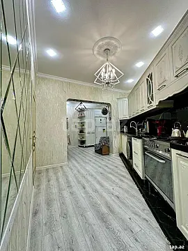 Satılır 6 otaqlı həyət evi