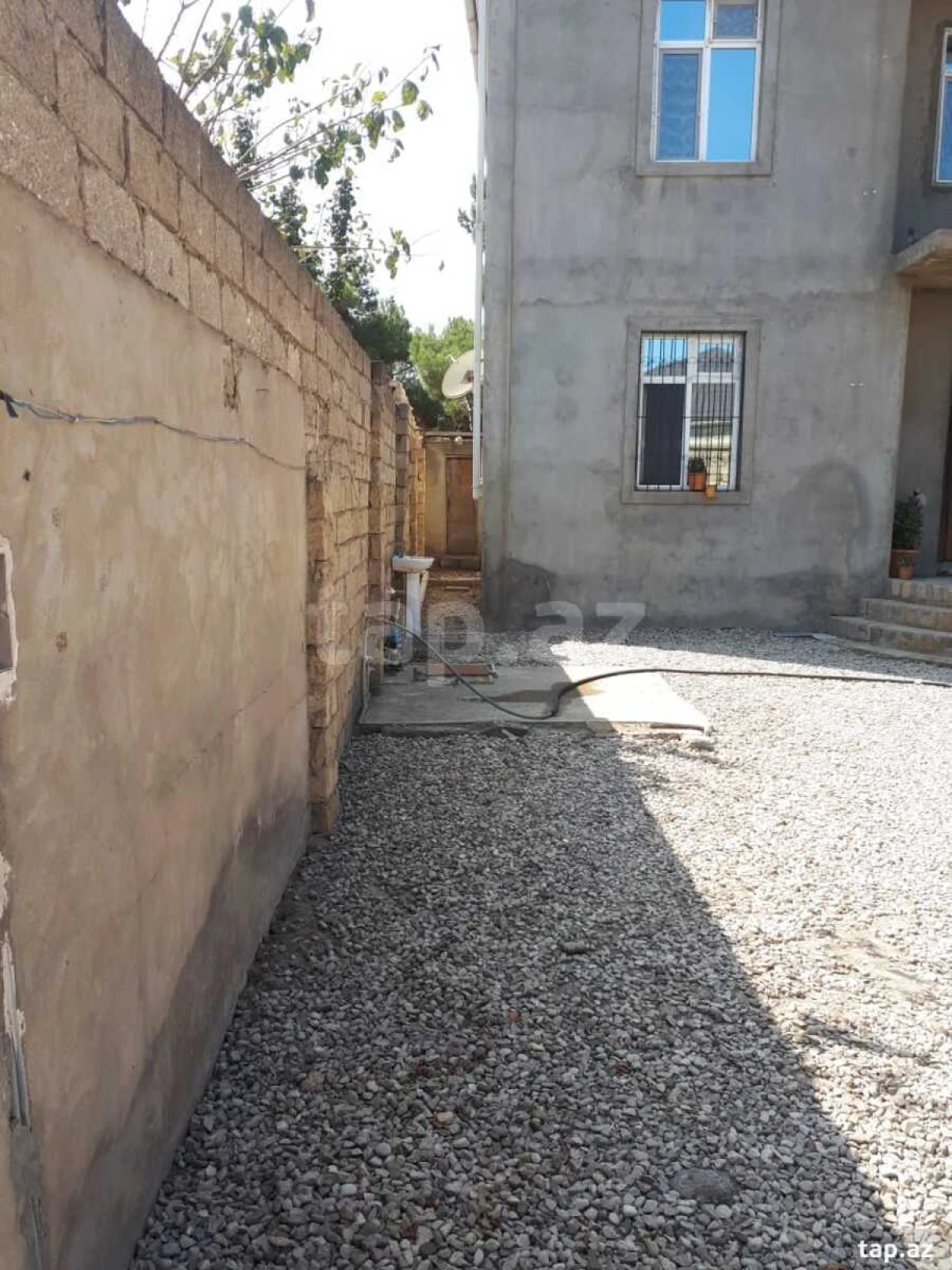 Satılır 5 otaqlı həyət evi