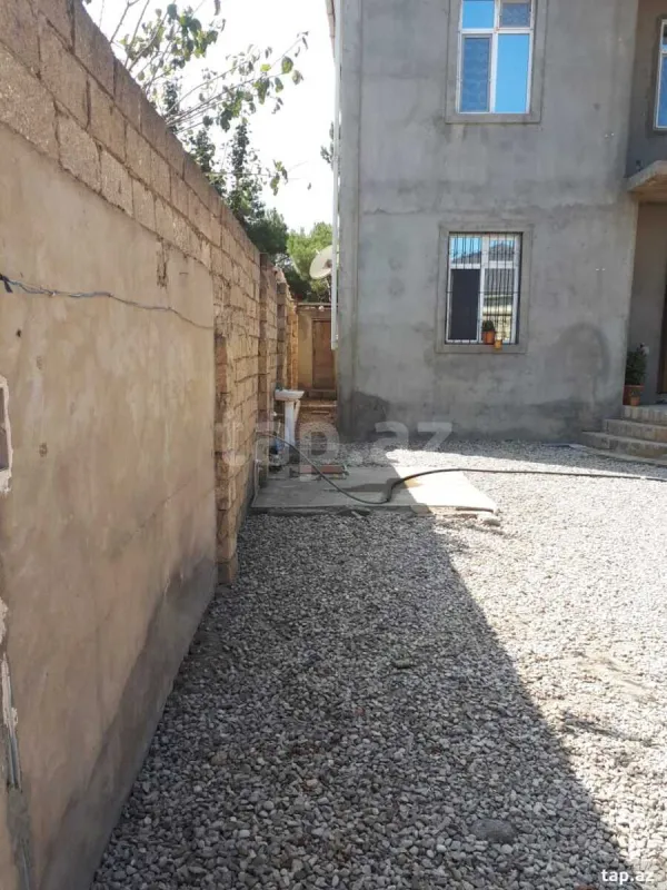 Satılır 5 otaqlı həyət evi