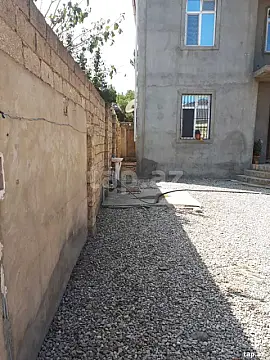 Satılır 5 otaqlı həyət evi