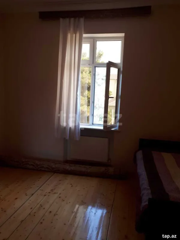 Satılır 5 otaqlı həyət evi