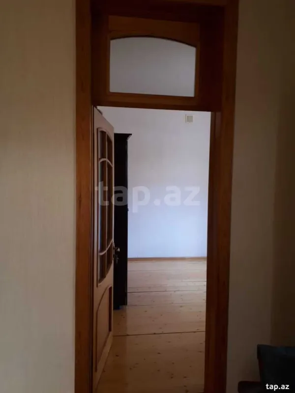 Satılır 5 otaqlı həyət evi